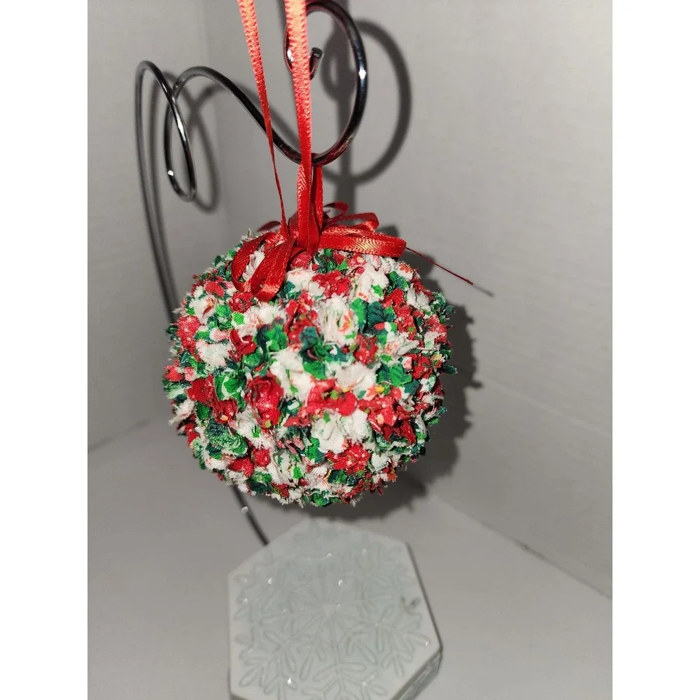 Handmade Vintage Christmas Tree Ornament Rag Ball Tattered Fabric‎